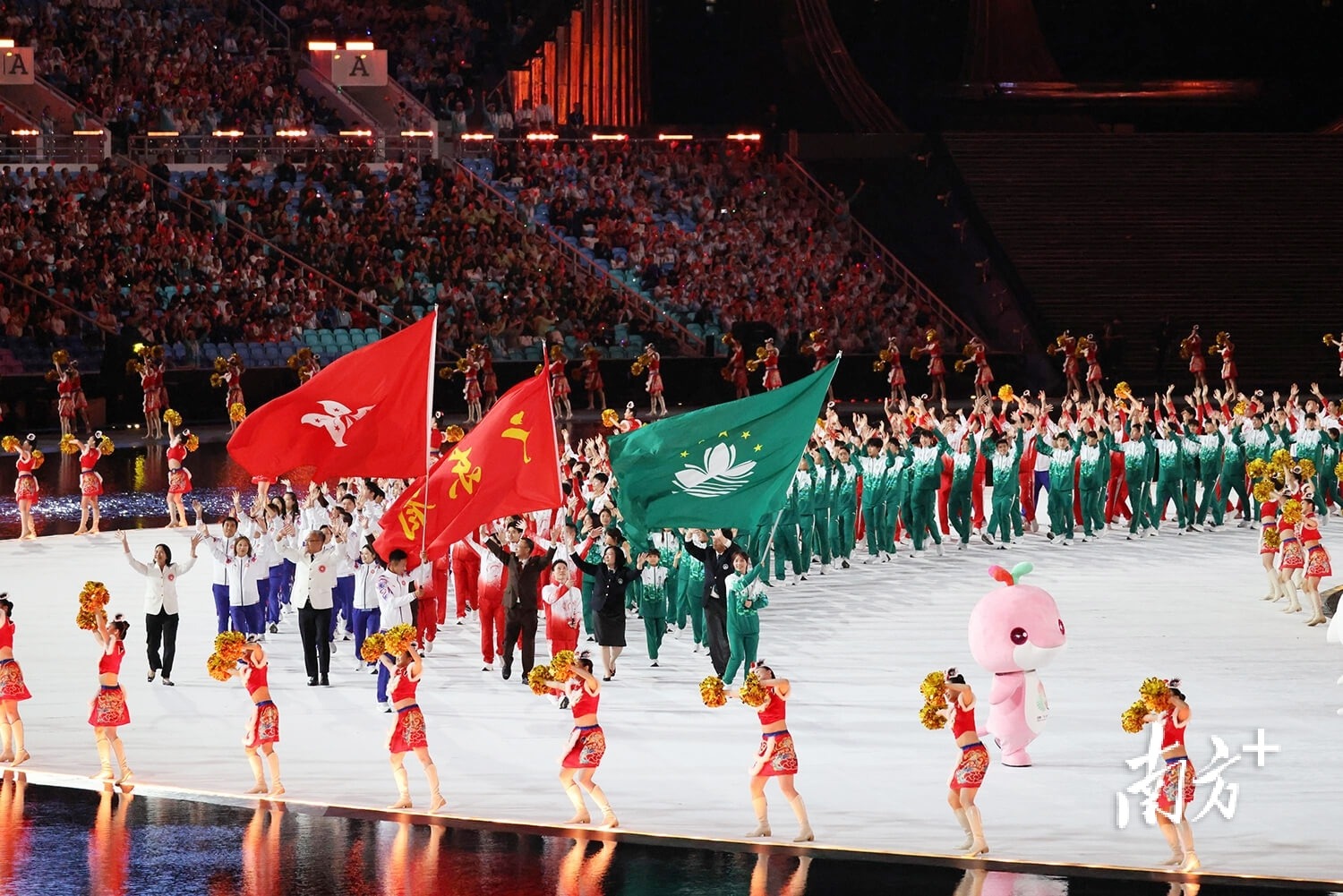 S40初期对抗路梯度：T0暂时空席，T1达到九人，曹操强势冲榜